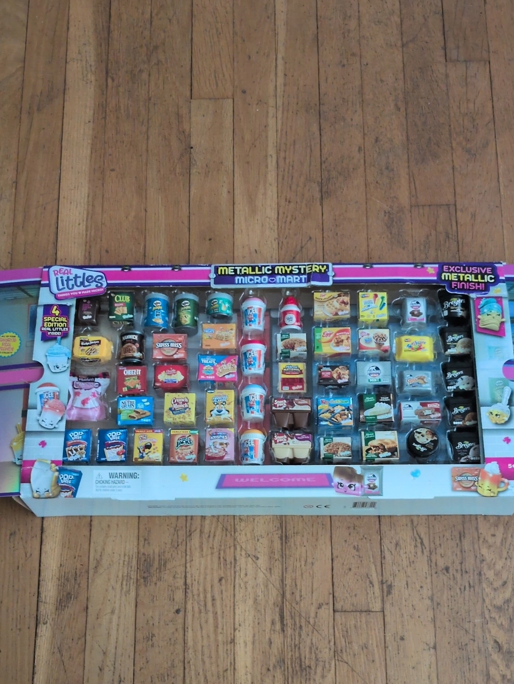 Real Littles Metallic Mystery Micro Mart Playset - Picture 5 of 10